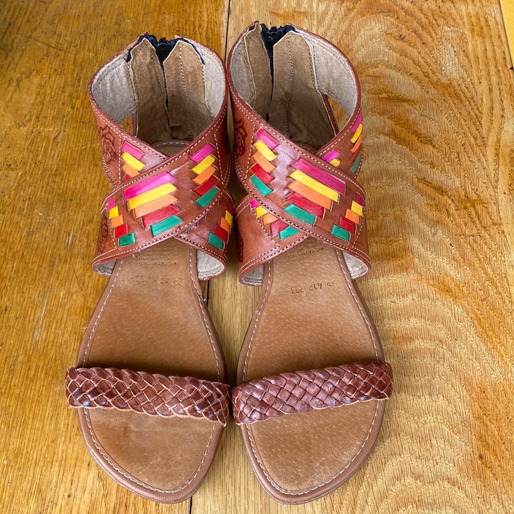 NIB PLAYERA Handmade Leather Sandals